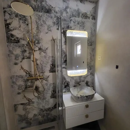 Apartmán Natali With Private Bathroom And Terrace Zadar